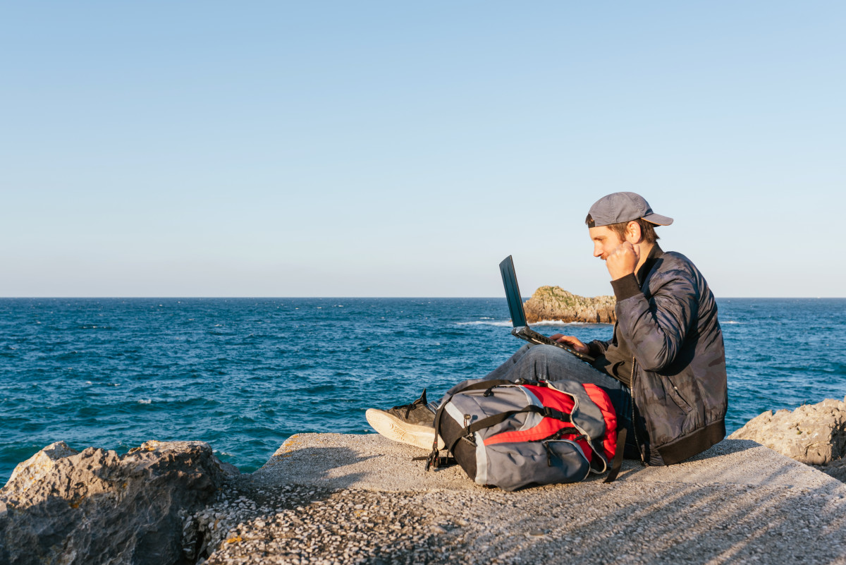 digital nomad working 2023 11 27 05 00 51 utc
